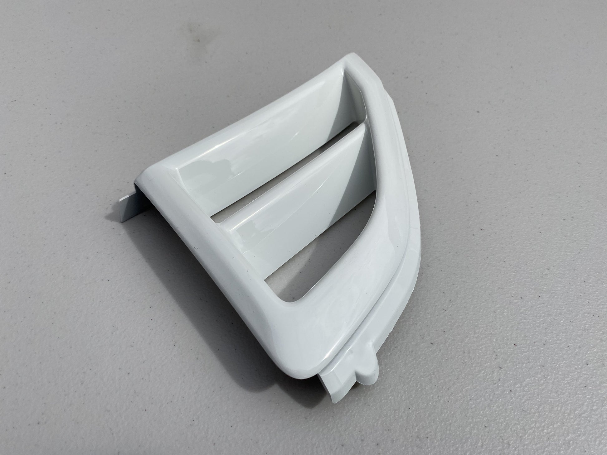 Driver Side Bumper Vent (White) to suit Mitsubishi Lancer Evolution 6.5 TME CP9A - Vega Autosports