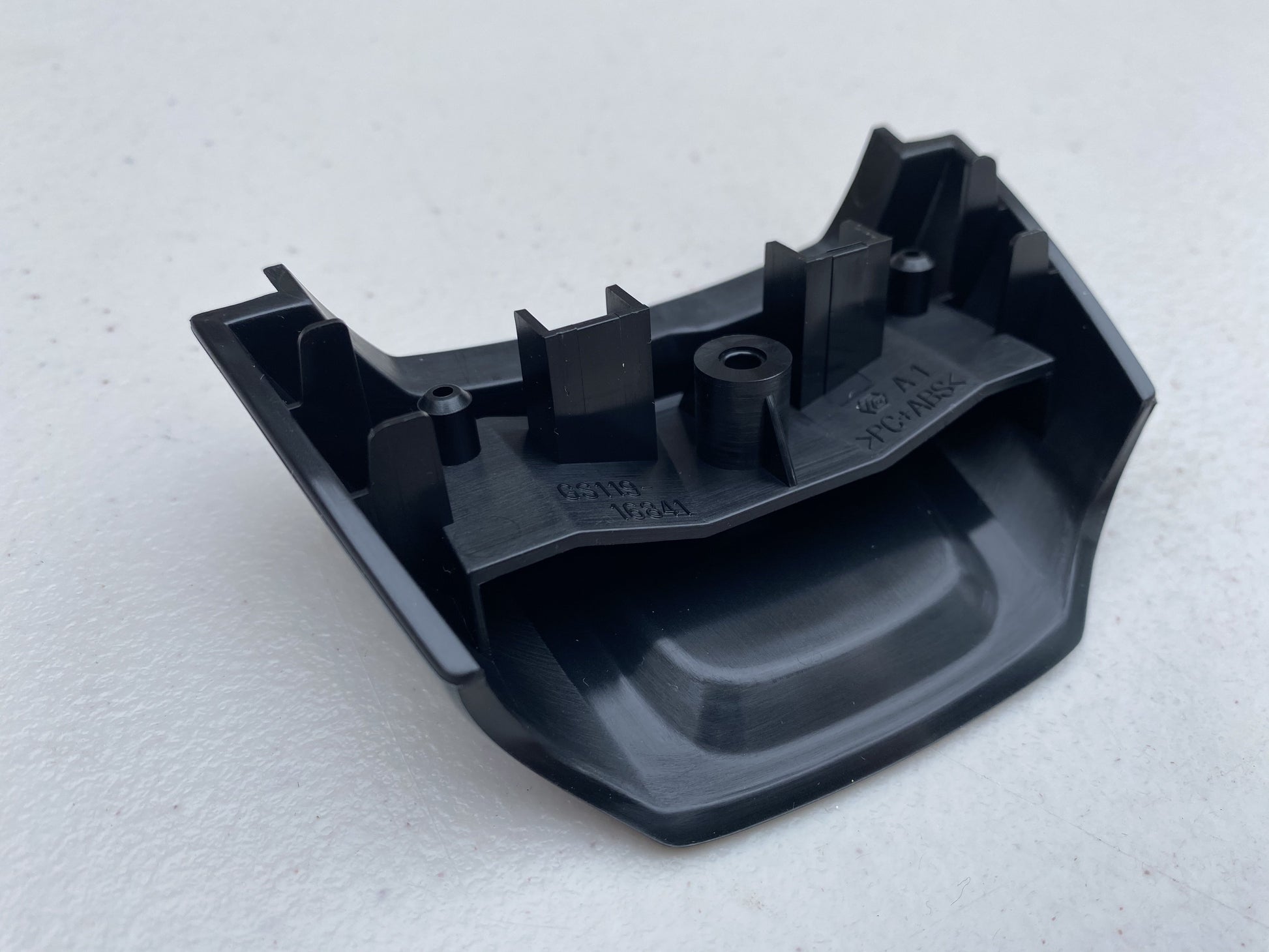 Piano Black Lower Steering Wheel Trim w/ STI Logo to suit Subaru WRX STI VAF - Vega Autosports