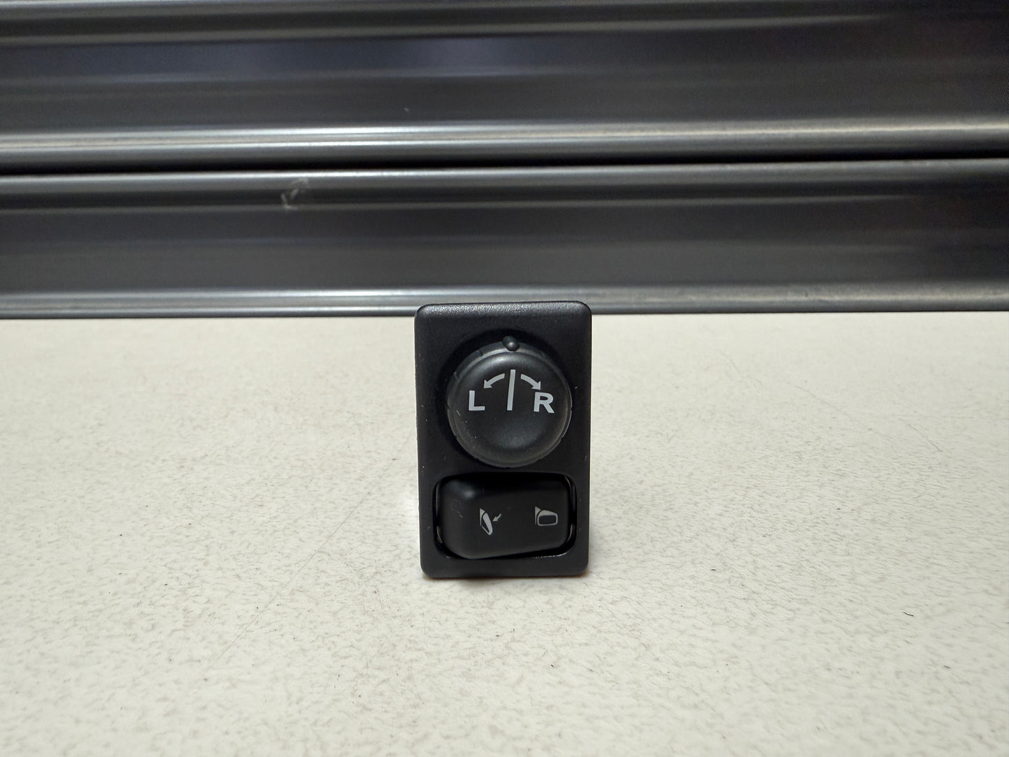 Mirror Control Switch to suit Nissan Skyline R34 08.2000~Onwards 25570-4M420 - Vega Autosports