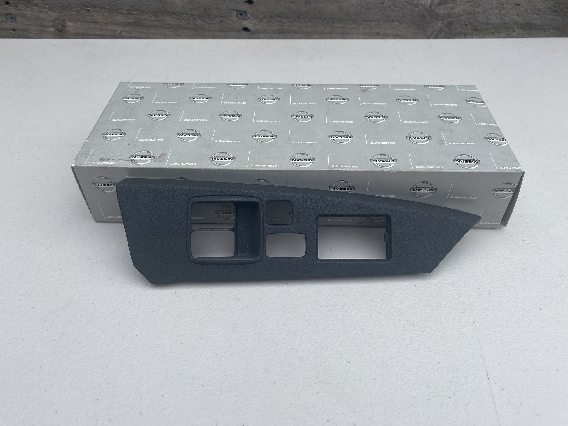 Power Window Switch Panel (Driver Side) to suit Nissan Skyline R34 GTR / GTT (Coupe) - Vega Autosports