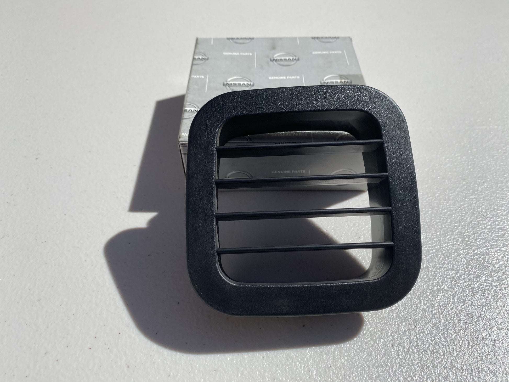 Genuine Nissan Side Grill Dash Vent LHS to suit Nissan Silvia S14 - Vega Autosports