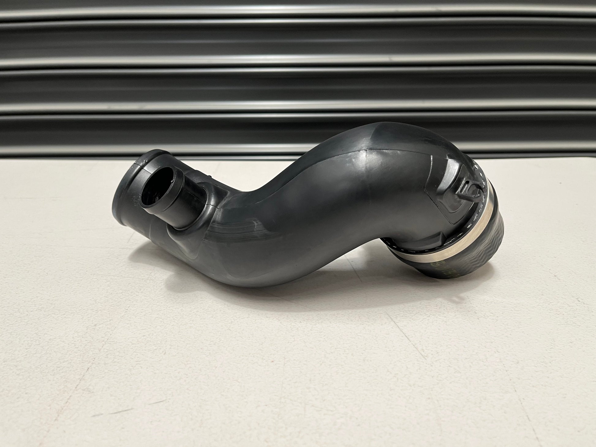 Intercooler Outlet Hose To Suit Mitsubishi Lancer Evolution 4 / 5 6 6.5 Cp9A Cn9A Engine