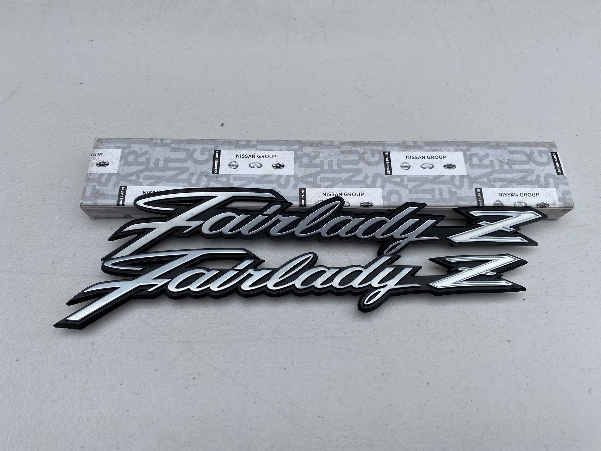 'Fairlady Z' Emblem Set to suit Datsun 240Z S30 - Vega Autosports