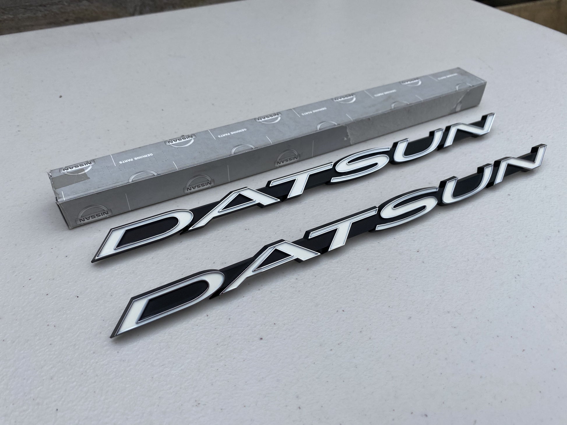 'Datsun' Front Fender Emblem Set to suit Nissan Datsun 240Z - Vega Autosports