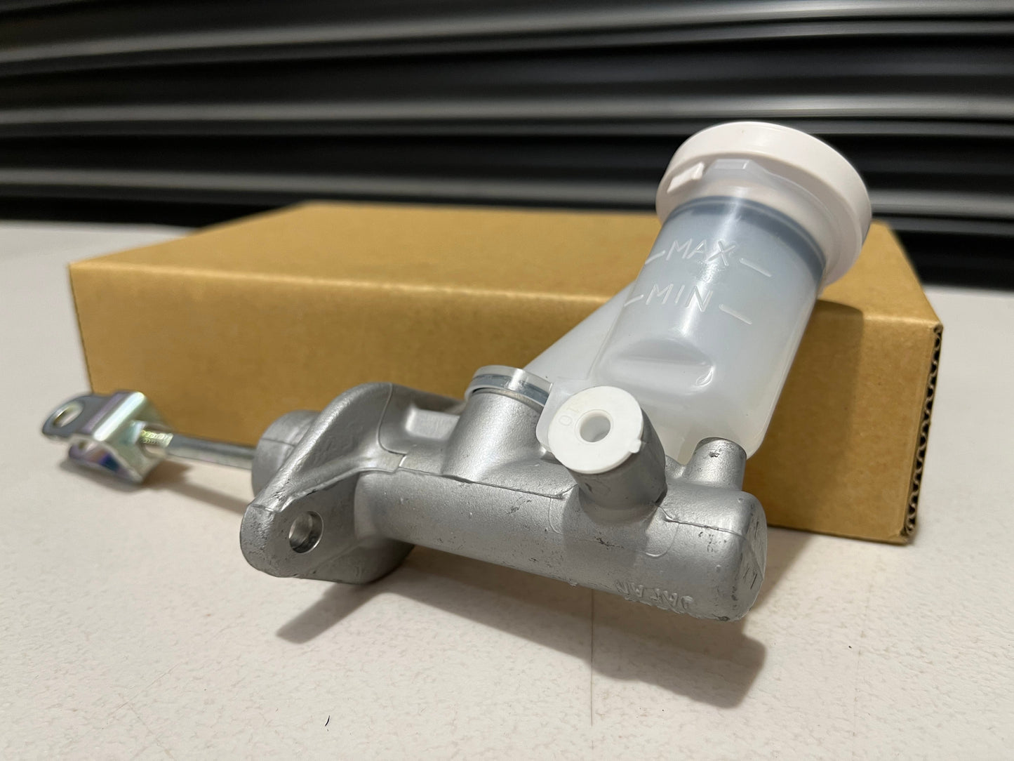 Clutch Master Cylinder Assy To Suit Mitsubishi Lancer Evolution 4 5 6 Cn9A Cp9A Mr244839 Brakes