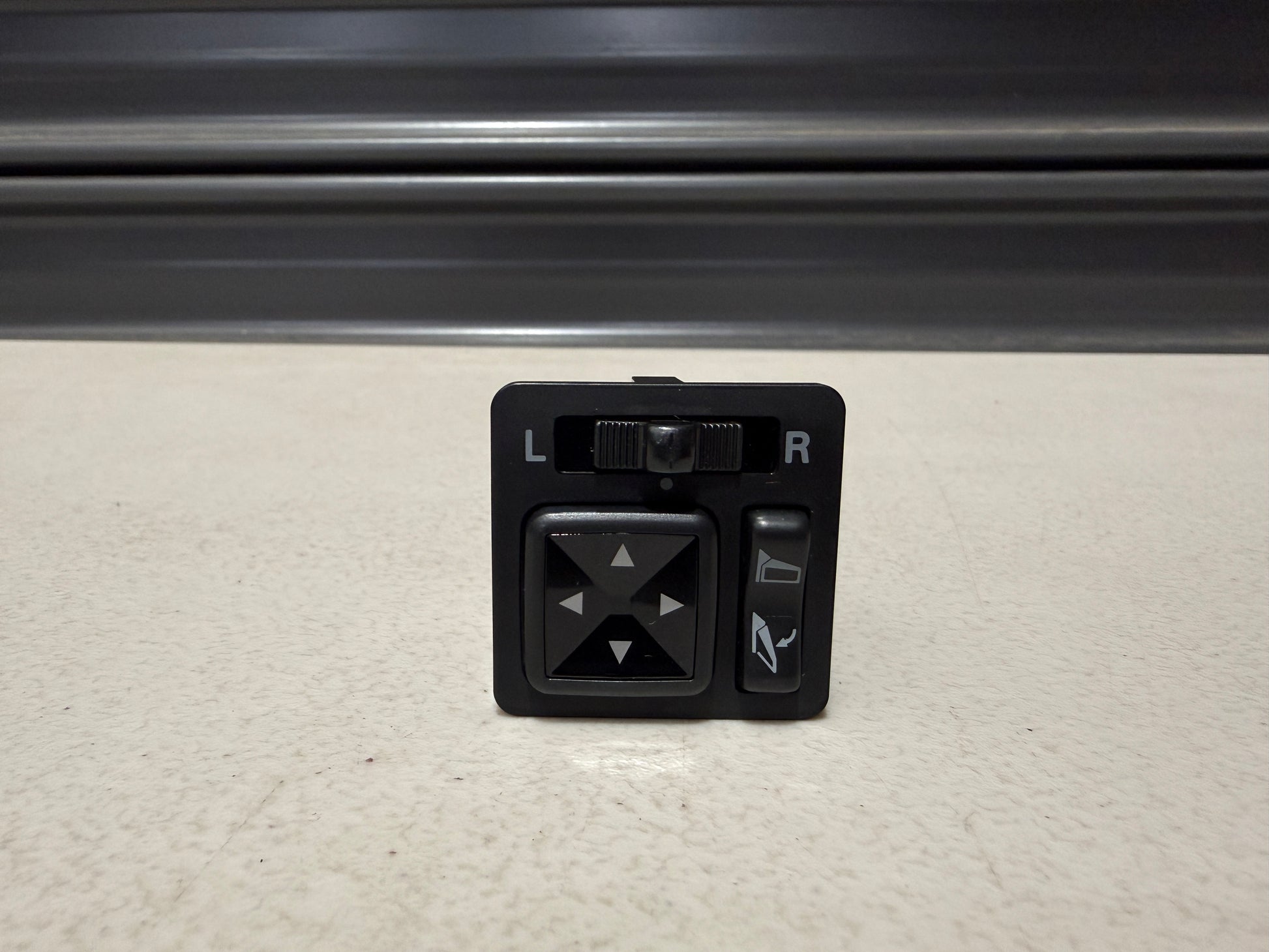 Mirror Control Switch to suit Mitsubishi Lancer Evolution 1 / 2 / 3 MB803867 - Vega Autosports