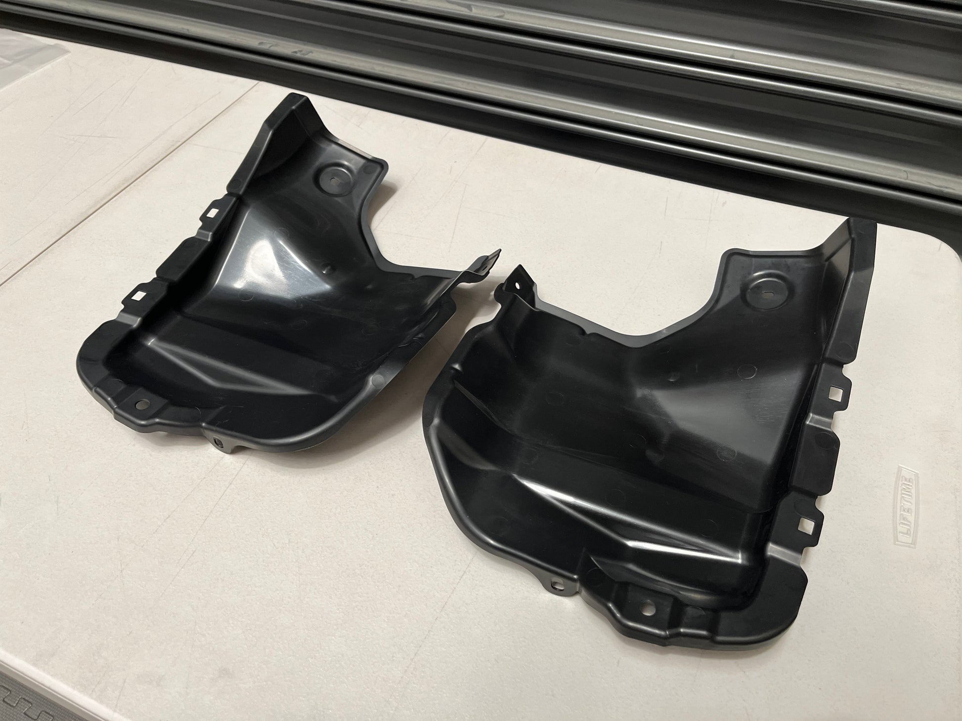 Rear Splash Guards Rhs / Lhs To Suit Mitsubishi Lancer Evolution 10 Cz4A Exterior