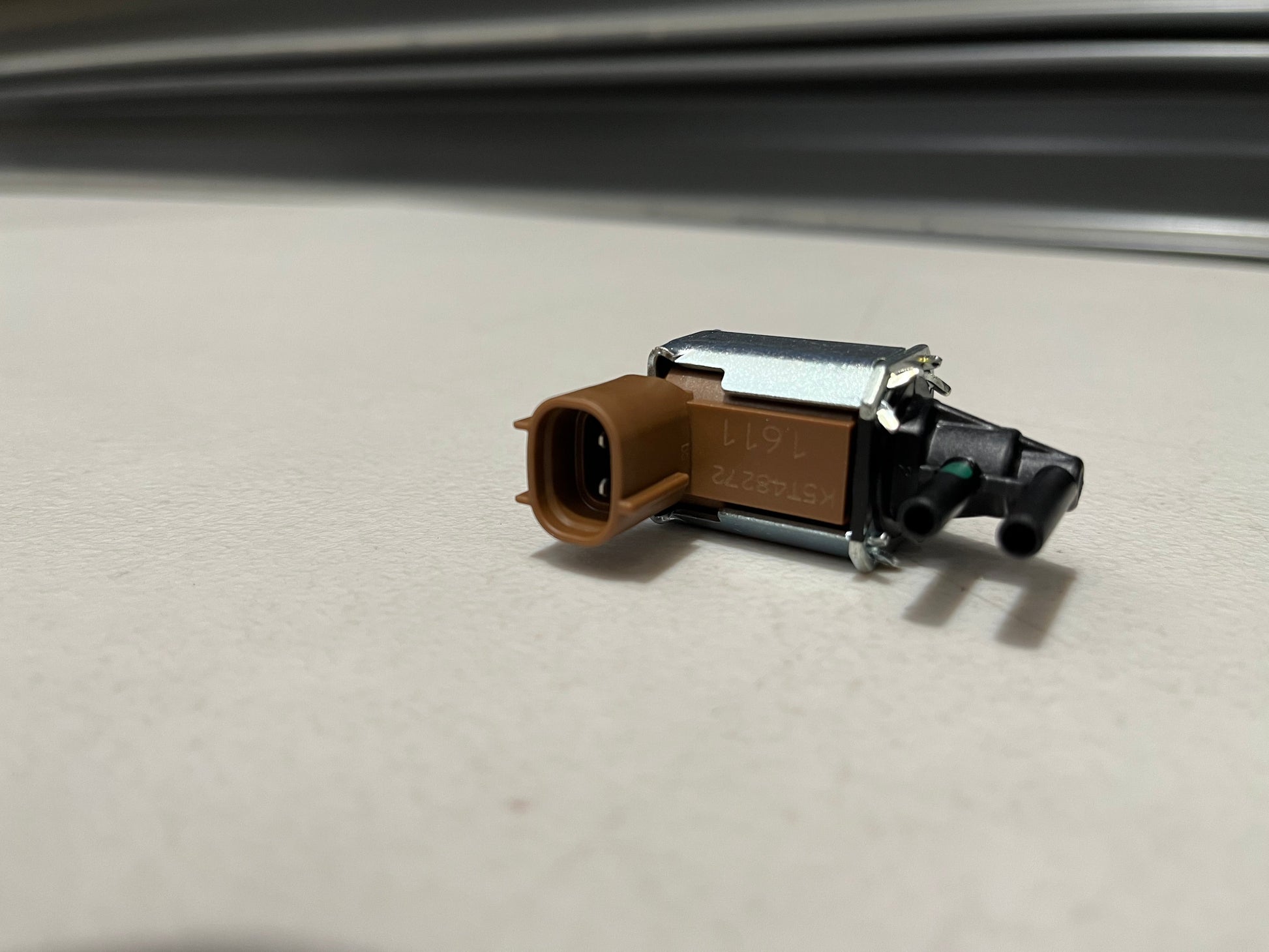 Emission Control Solenoid To Suit Mitsubishi Lancer Evolution 7 / 8 9 Ct9A Engine