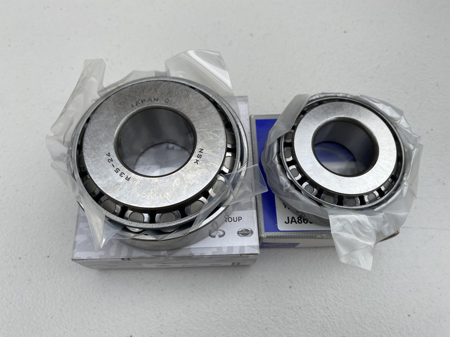 Genuine Nissan Rear Pinion Gear Diff Bearing Set (2-piece) R200 to suit Nissan Skyline R32 GTR / R33 GTR  / R34 GTR - Vega Autosports