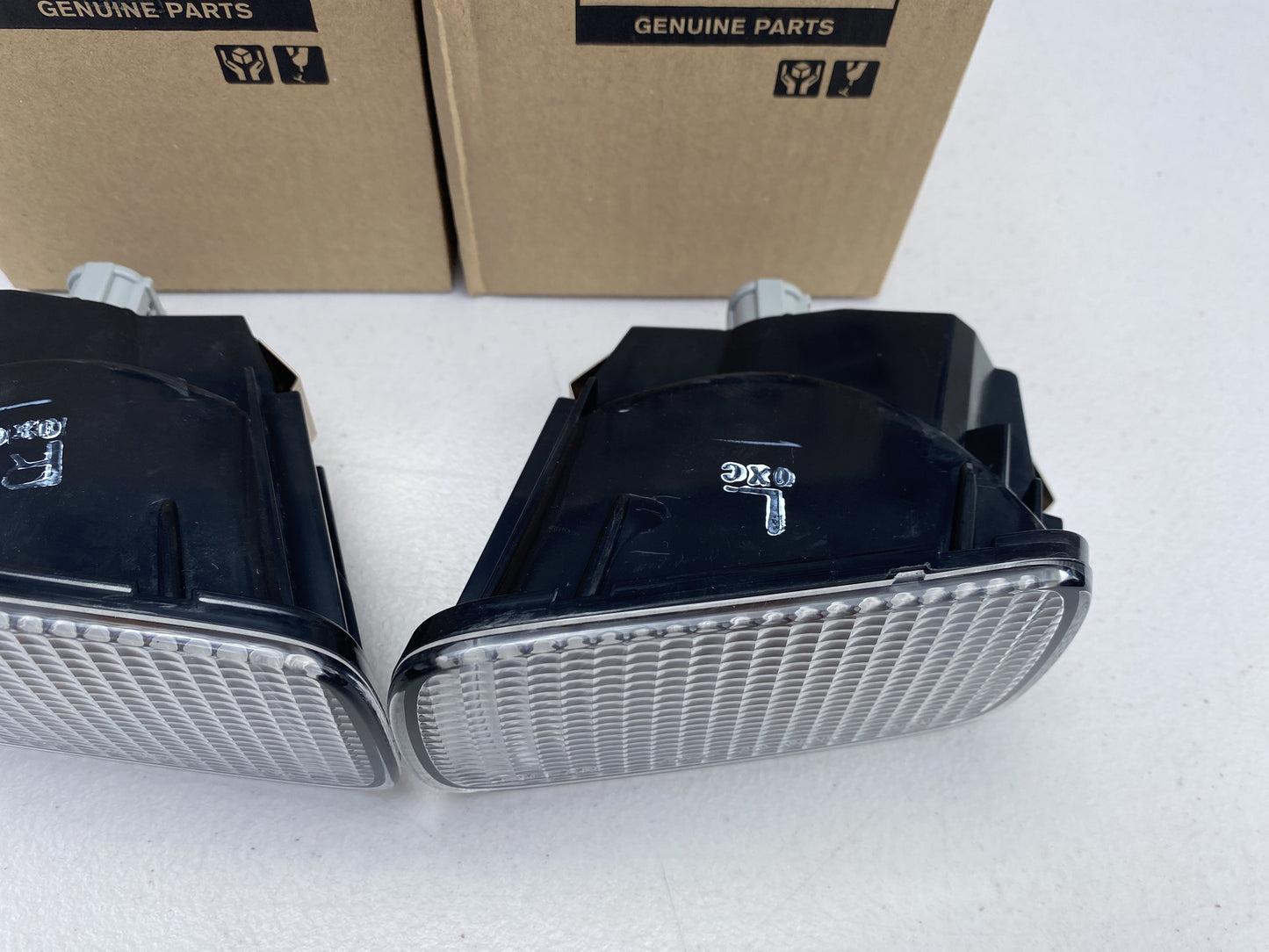 Front Indicator Set (Clear) To Suit Nissan Skyline R34 Gtr / Gtt Gt-V Gt - Late Model Electrical