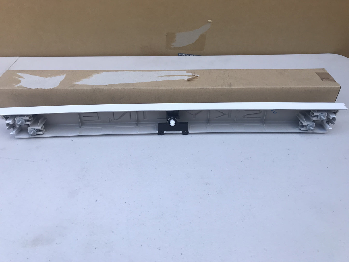 Rear Centre Tail light Garnish to Nissan Skyline R33 GTR / GTS-T / GTS - Vega Autosports