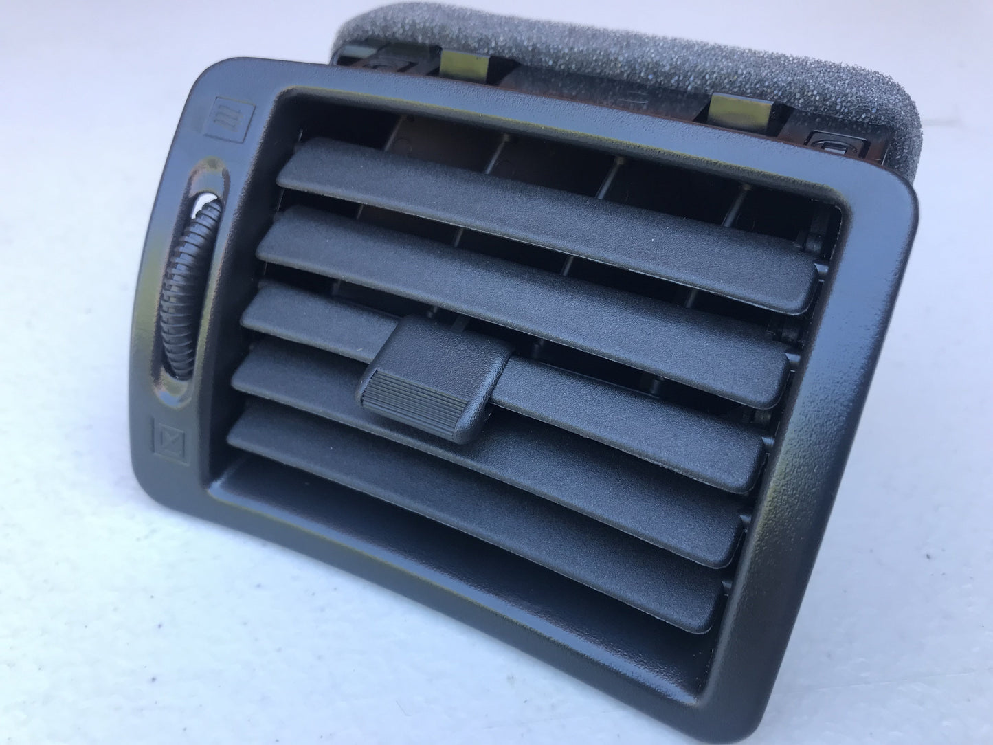 Air Vent (LHS / Passenger) to suit Nissan Skyline R32 (All) - Vega Autosports