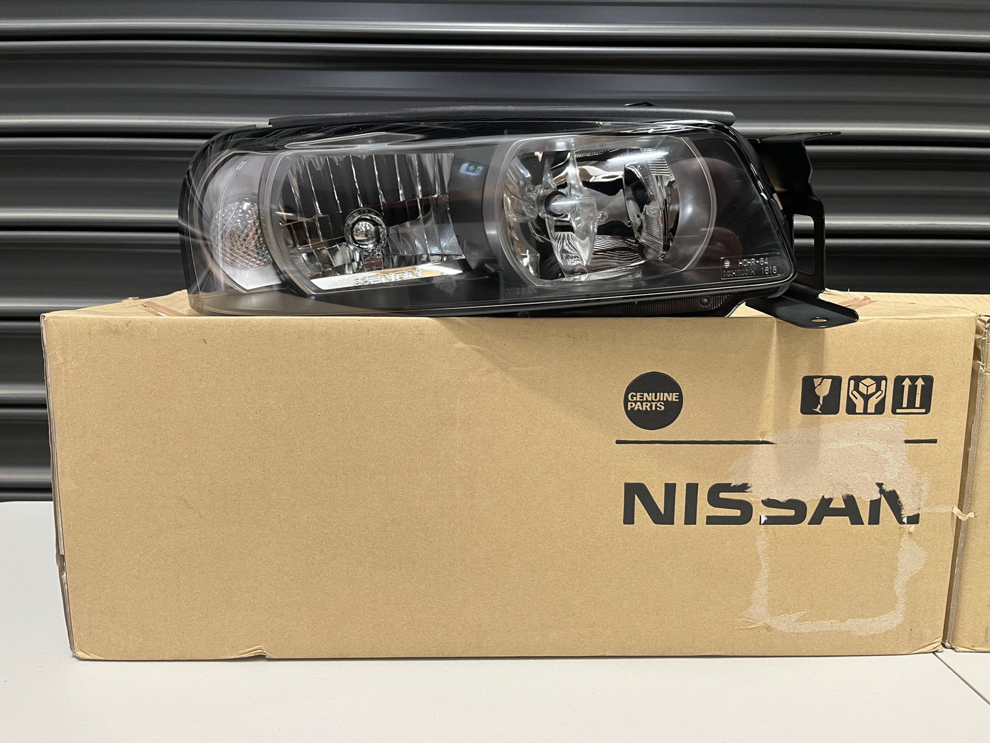 Xenon Headlight Assembly Set Rhs & Lhs To Suit Nissan Skyline R34 Gtr Late Model - 00/08 Onwards