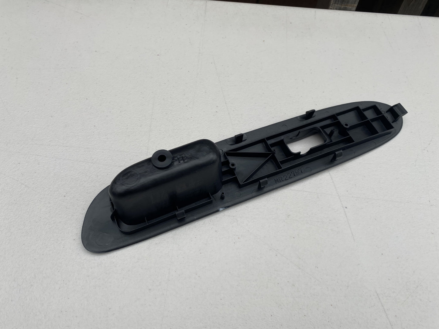 Front Door Power Window Switch Trim (Lhs) To Suit Mitsubishi Lancer Evolution 4 / 5 6 6.5 Cp9A