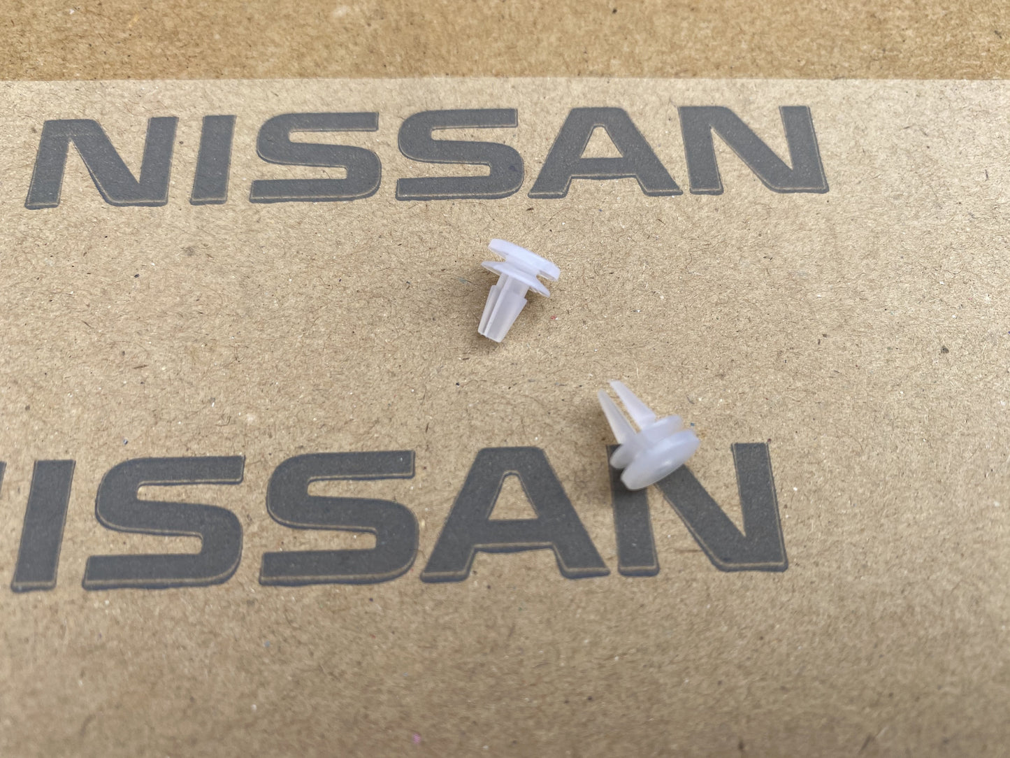 Genuine Nissan Vin Clip Set (2 piece) to suit Most Nissan Models - Vega Autosports