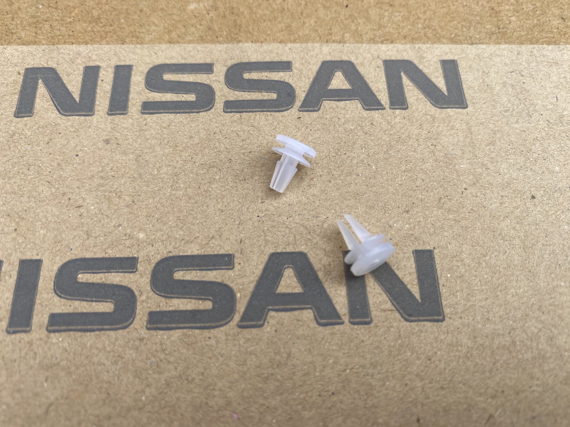 Genuine Nissan Vin Clip Set (2 piece) to suit Most Nissan Models - Vega Autosports