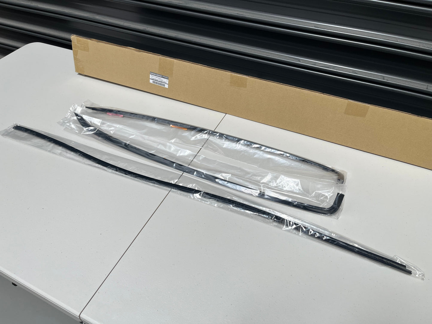 Front Windscreen Moulding Set (3-Piece) To Suit Nissan Skyline R32 Models 72750-04U60 Exterior