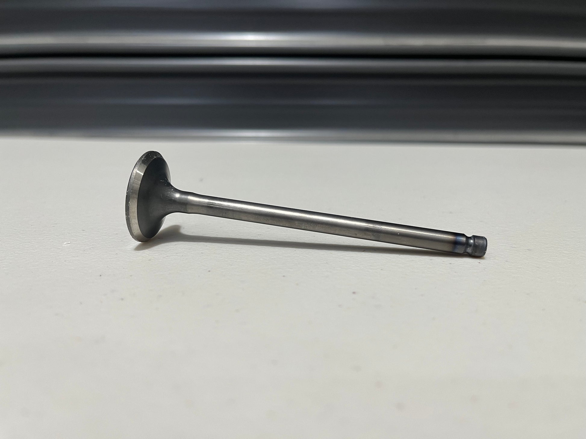 Exhaust Valve (Oem) 4G63 To Suit Mitsubishi Lancer Evolution 1 - 9 Md184078 Engine