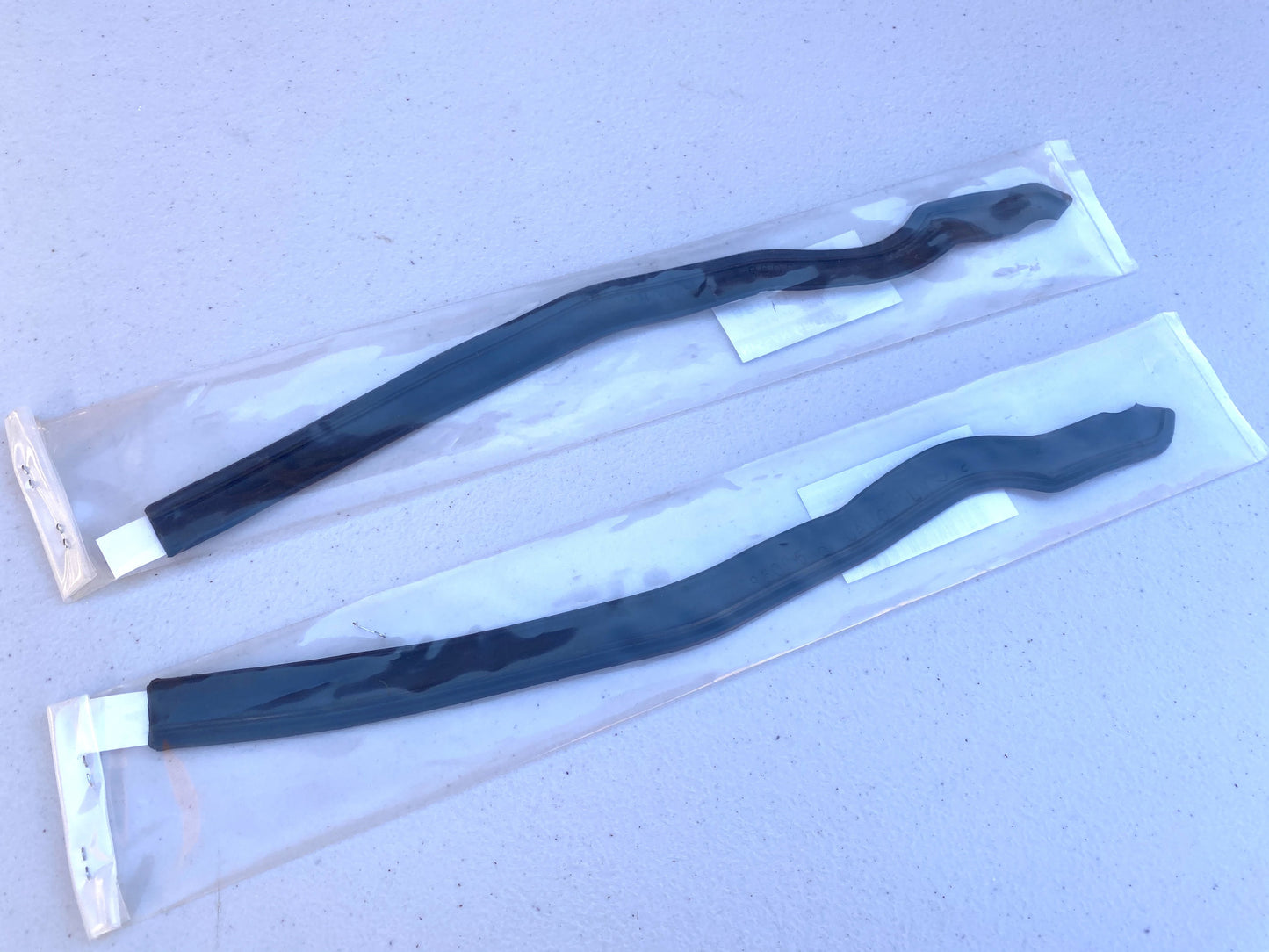 Rear Bumper to Rear Quarter Rubber RHS/LHS to suit R32 GTR, GTS-t, GTS, GTS4 - Vega Autosports