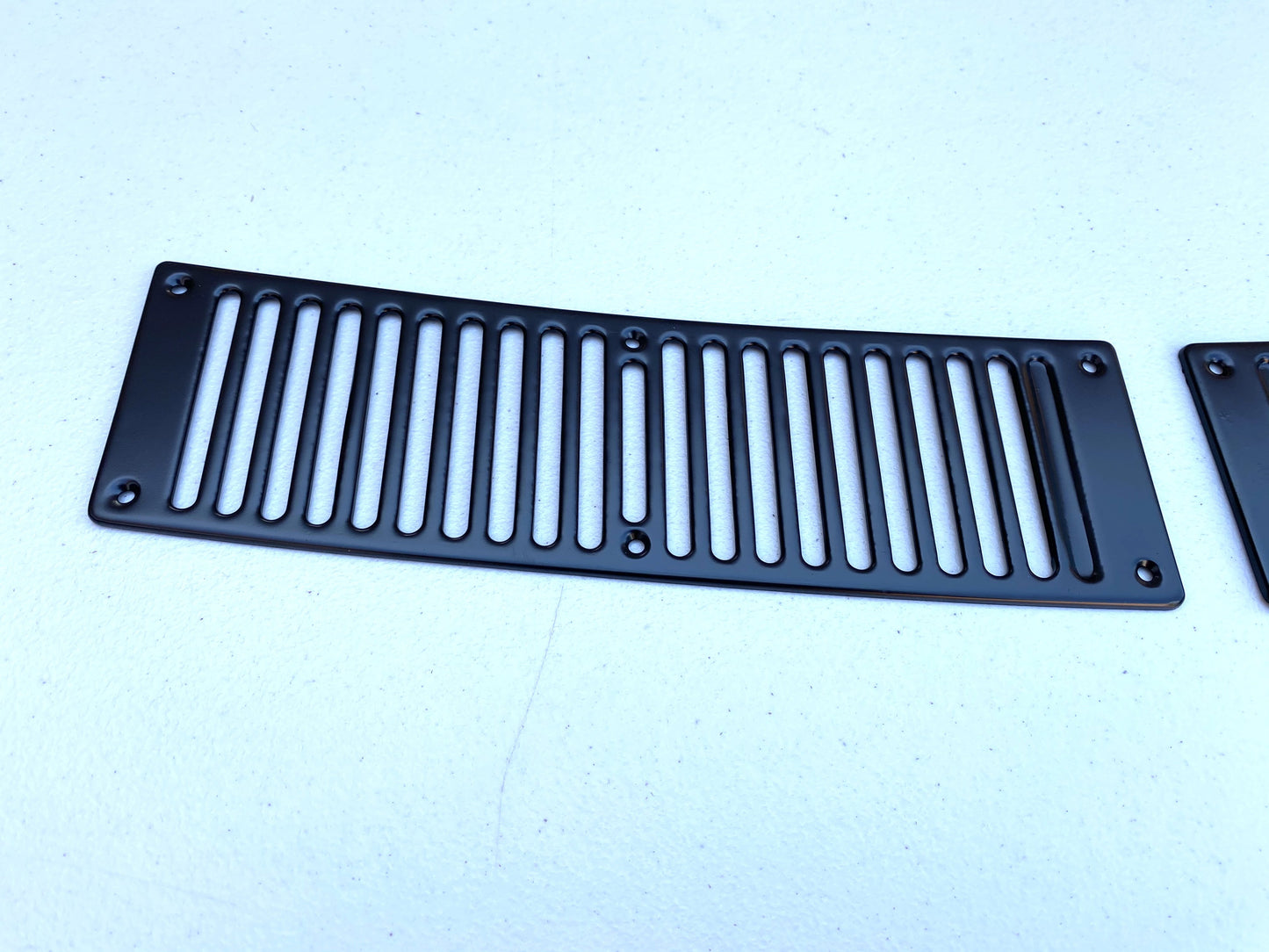 Cowl Top Grille RHS/LHS to suit Nissan Datsun B110 Sedan, B120 Datsun 1200 / Ute - Vega Autosports