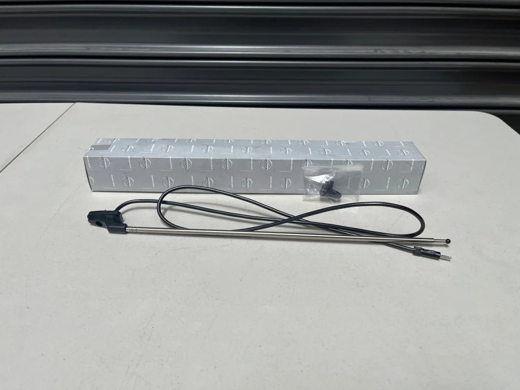 A Pillar Aerial To Suit Datsun B110 1200 B120 620 Ute 720 28205-G1660 Electrical