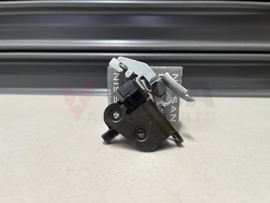 Boot Lower Striker Plate To Suit Nissan Silvia S15 84620-85F00 Interior