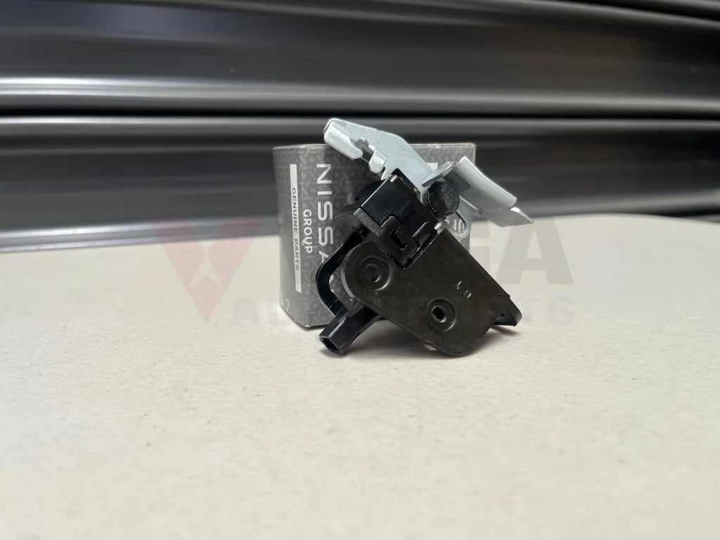 Boot Lower Striker Plate To Suit Nissan Silvia S15 84620-85F00 Interior