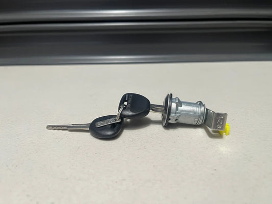 Boot / Truck Lock to suit Mitsubishi Lancer Evolution 7 / 8 / 9 MR286178 Exterior
