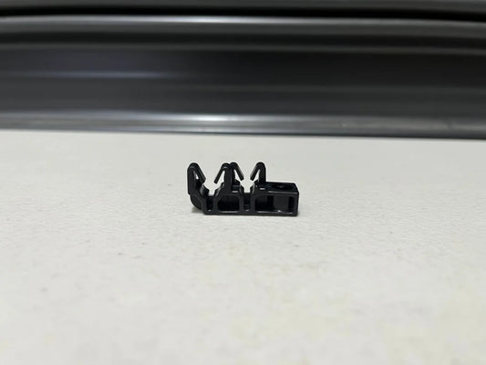 Brake / Fuel Clip (2-Line) To Suit Nissan R32 46289-71L00 Nuts Bolts Screws
