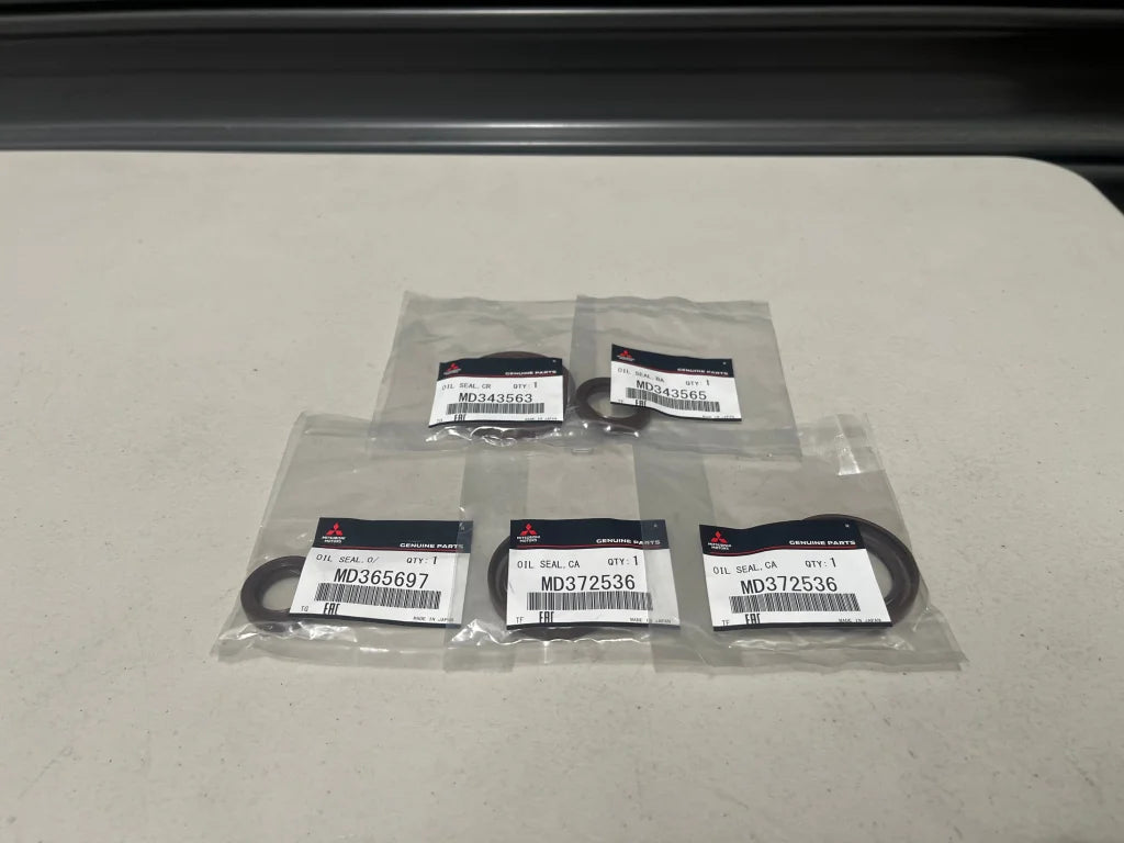 Camshaft / Crankshaft Oil Pump Sprocket Balancer Belt Seal Set (5-Piece) To Suit Mitsubishi Lancer