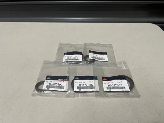 Camshaft / Crankshaft Oil Pump Sprocket Balancer Belt Seal Set (5-Piece) To Suit Mitsubishi Lancer