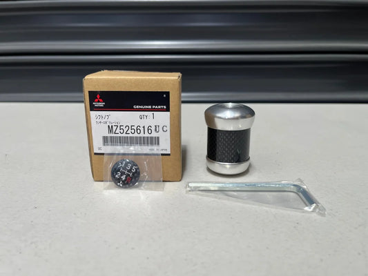 Carbon Gear Shift Knob 5 Speed M/T To Suit Mitsubishi Evolution Evo - 9 Mz525616 Interior
