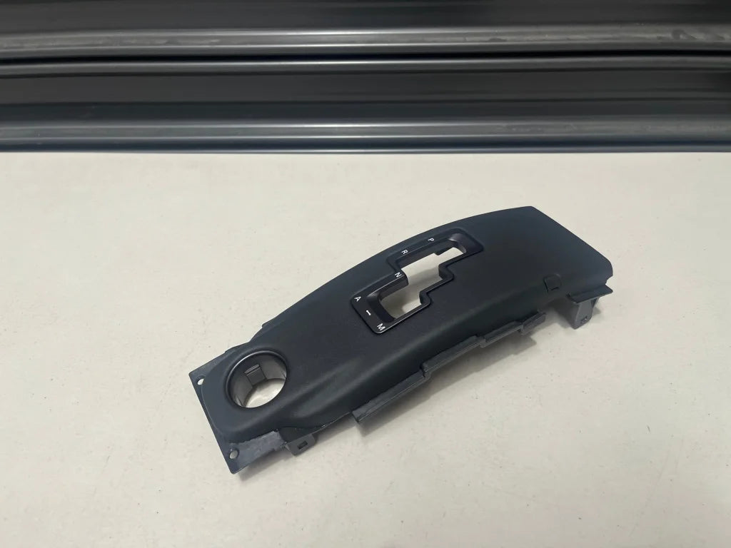 Centre Console Gear Shift Surround Finisher To Suit Nissan R35 Gtr 07-16 Cba Dba 96940-Kb50A