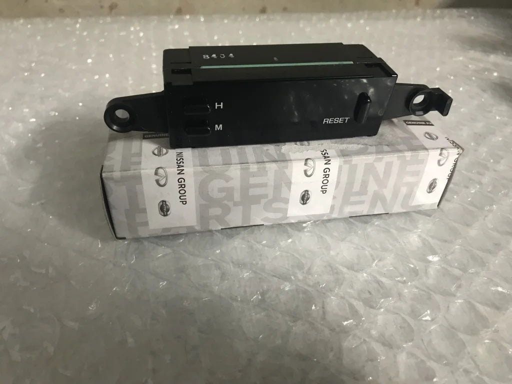 Clock (In-Dash) to suit Nissan Skyline R32 GTR **Discontinued, Limited Stock** - Vega Autosports