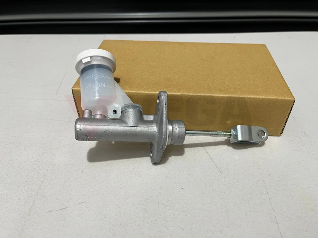 Clutch Master Cylinder Assy To Suit Mitsubishi Lancer Evolution 4 5 6 Cn9A Cp9A Mr244839 Brakes