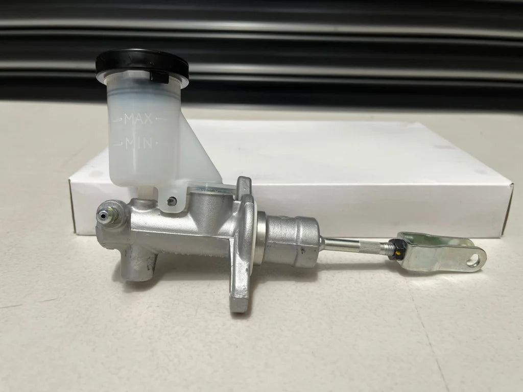Clutch Master Cylinder (Bottom Outlet) To Suit Nissan 200Sx S14 & S15 Gearbox And Transmission