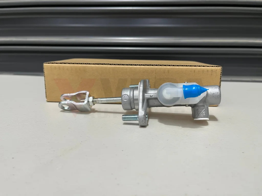 Clutch Master Cylinder To Suit Mitsubishi Lancer Evolution 8 / 9 Ct9A Mr491945 Gearbox And