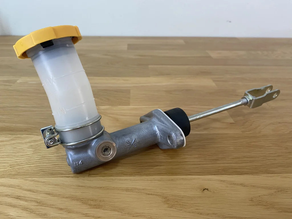 Clutch Master Cylinder To Suit Subaru Impreza Rhd Gc8 And Forester Sf5 Models Gearbox Transmission