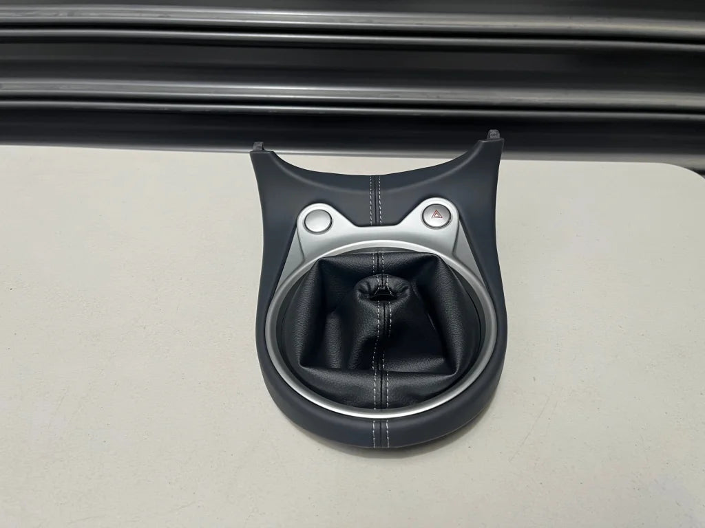 Console Shift Boot & Surround (Without Synchro Rev) To Suit Nissan 370Z Z34 96935-1Eb2A Interior