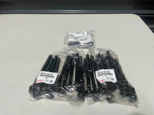 Cylinder Head Stud Set (40 piece) to suit Toyota Landcruiser 70 Series & 200 Series 1VDFTV 90910-02169 / 90560-14033