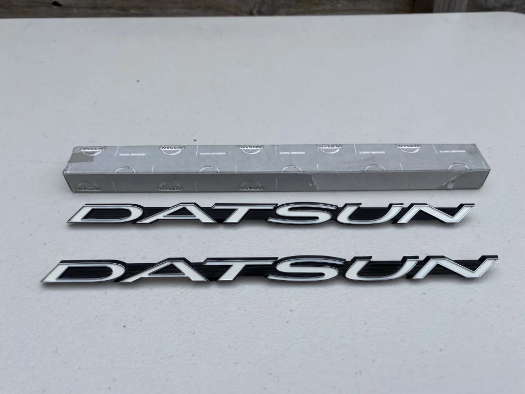 'Datsun' Front Fender Emblem Set to suit Nissan Datsun 240Z - Vega Autosports