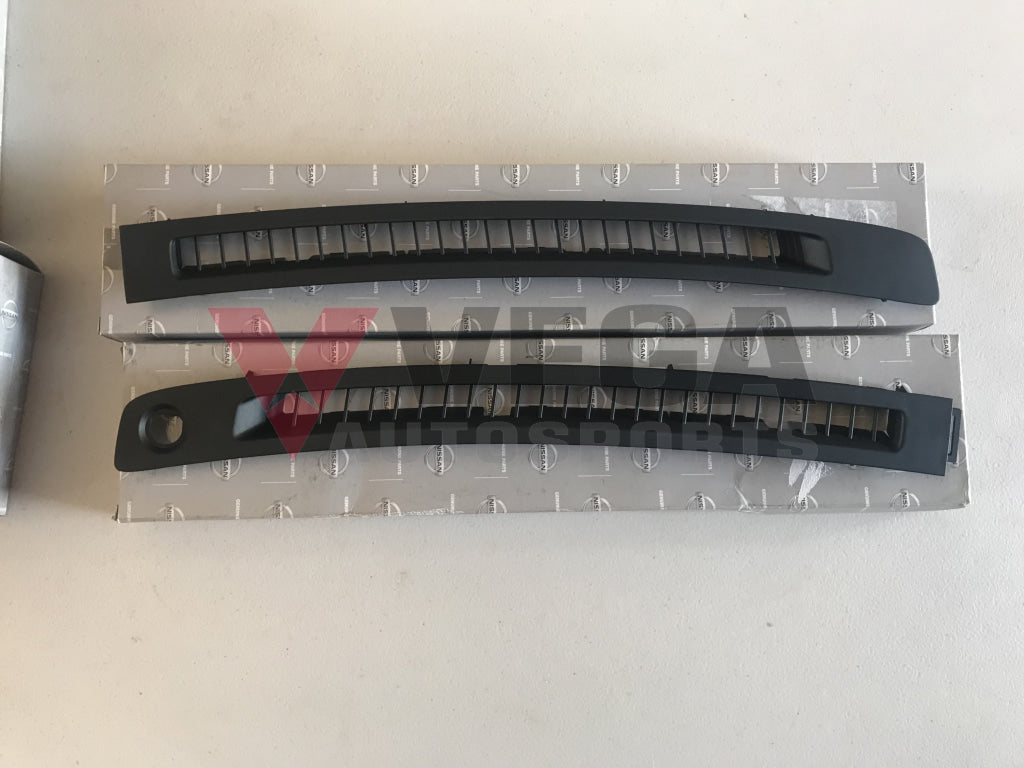 Demister Air Vent Set (2 Piece) - to suit Nissan Skyline R33 GTR / GTS  / GTS25-t - Discontinued Stock, Limited Stock available - Vega Autosports