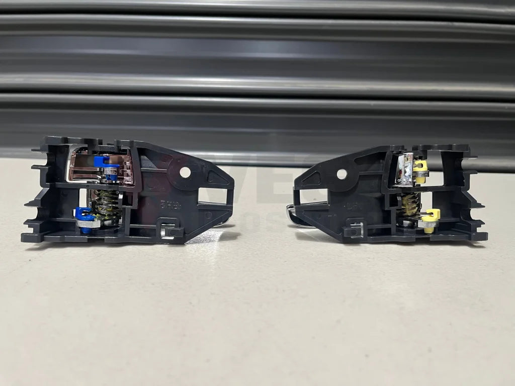 Door Handle Set Rhs / Lhs To Suit Mitsubishi Lancer Evolution 9 Series 2 5716A170Ha 5716A169Ha