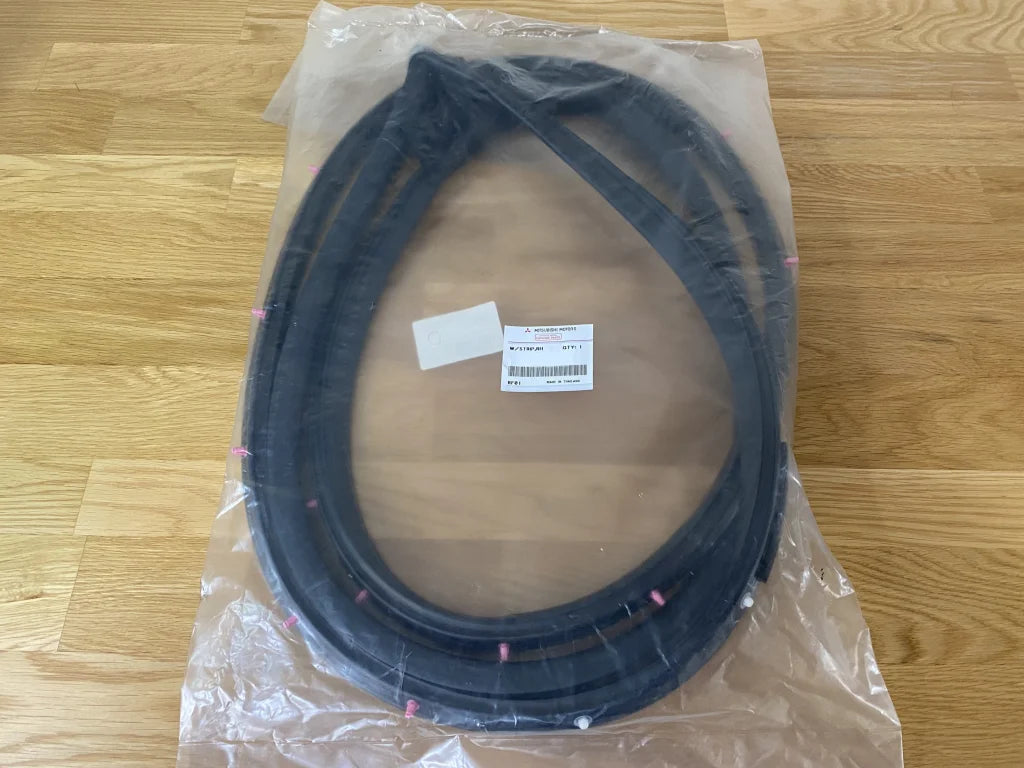 Door Weather Strip (Front Rhs) To Suit Mitsubishi Lancer Evolution 7 / 8 9 Ct9A Interior