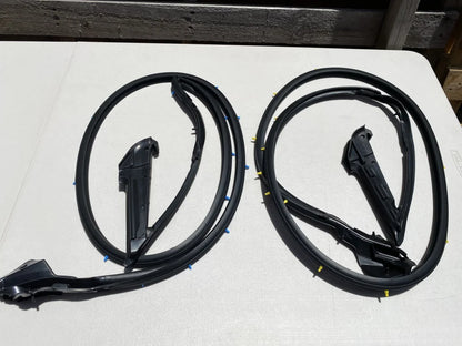 Door Weather Strip Set (RHS & LHS) to suit Nissan Skyline R34 GTR / GTT / GT-V / GT4 - Coupe - Vega Autosports
