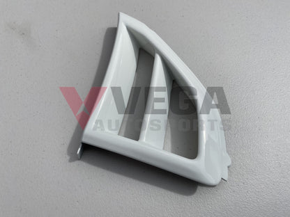 Driver Side Bumper Vent (White) to suit Mitsubishi Lancer Evolution 6.5 TME CP9A - Vega Autosports