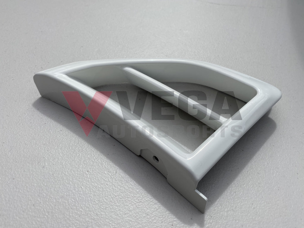 Driver Side Bumper Vent (White) to suit Mitsubishi Lancer Evolution 6.5 TME CP9A - Vega Autosports