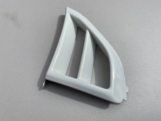 Driver Side Bumper Vent (White) to suit Mitsubishi Lancer Evolution 6.5 TME CP9A - Vega Autosports