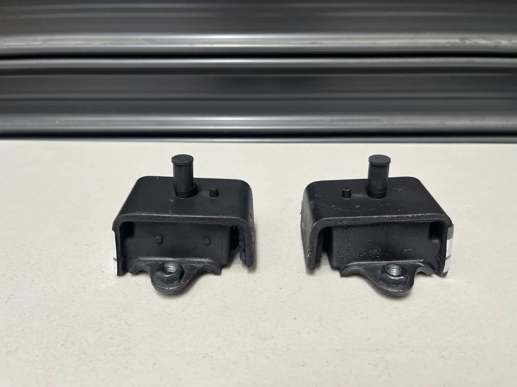Engine Mount Insulator Set (Rhs & Lhs) To Suit Nissan 240Z / 260Z 280Z 11220-N3300