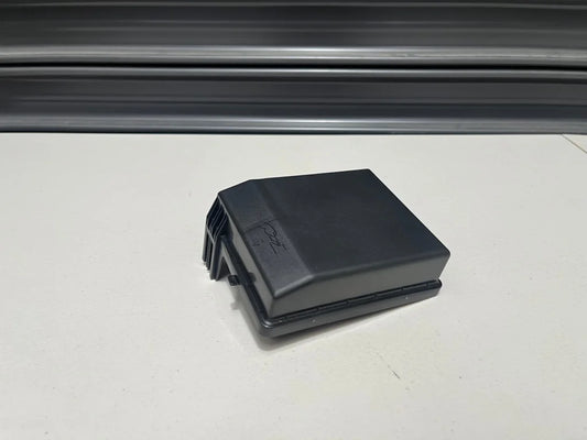 Engine Relay Fuse Box Cover To Suit Mitsubishi Lancer Evolution 9 03.2007-04.2007 *Discontinued 1